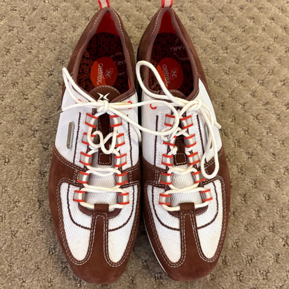 Aetrex Ellie Women’s Brown Sneakers
